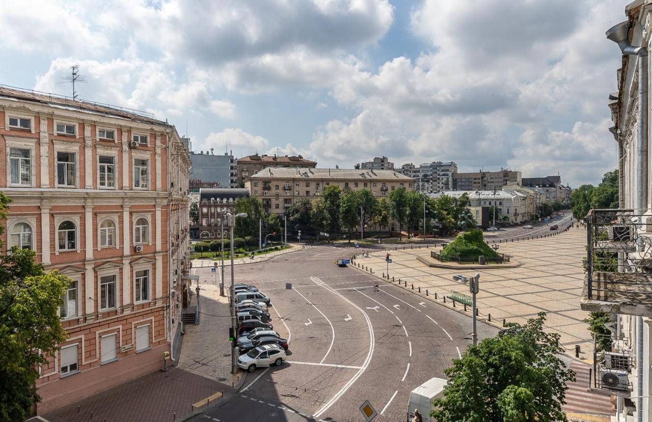 Апартаменти View On Sofievskaya Square Київ Екстер'єр фото